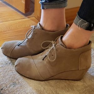 TOM'S light gray wedge booties- EUC!